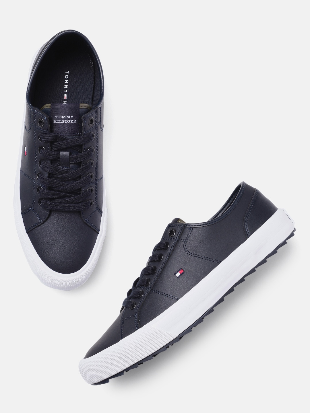 

Tommy Hilfiger Men Solid Leather Sneakers, Navy blue