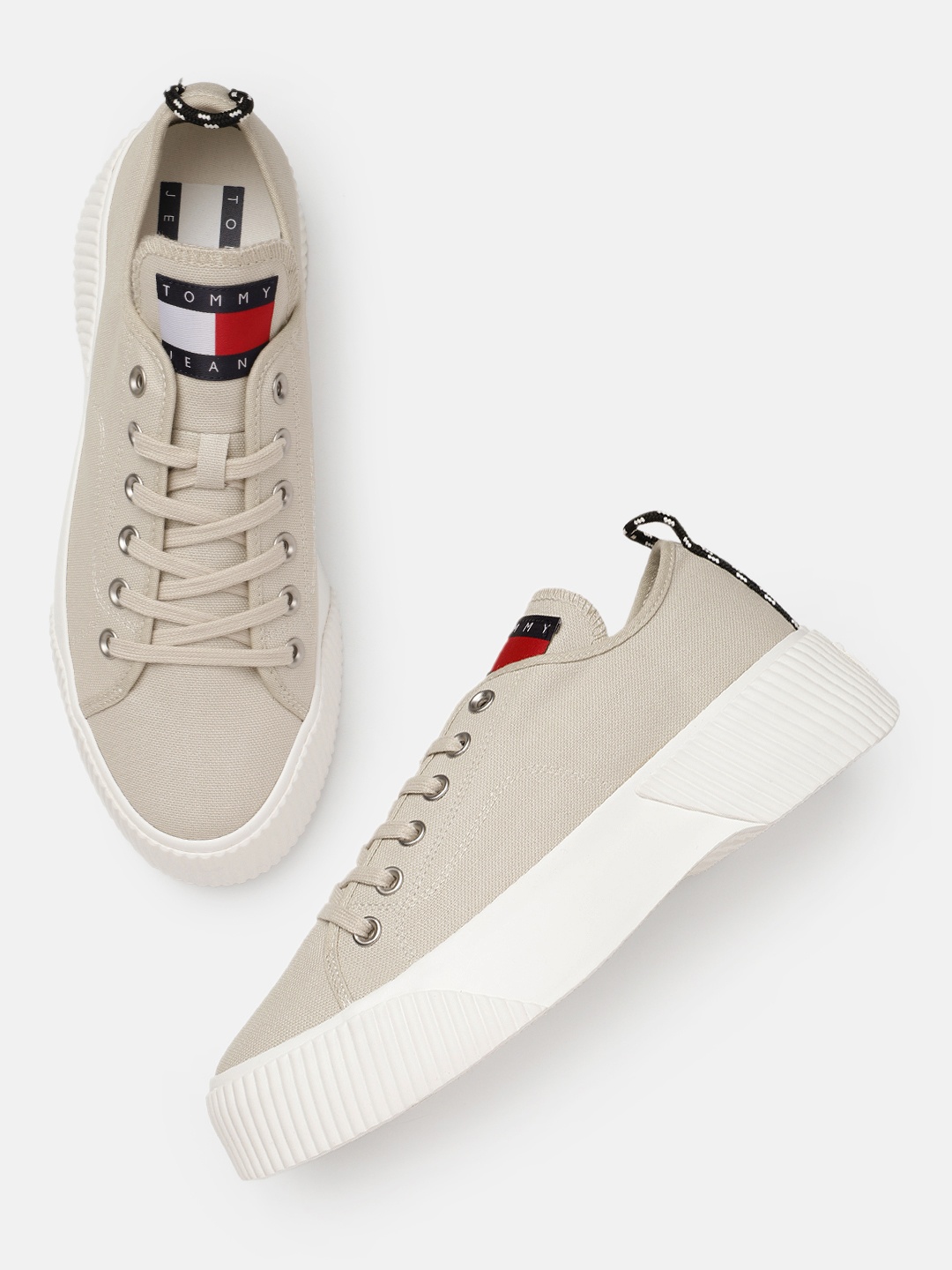 

Tommy Hilfiger Men Solid Canvas Regular Sneakers, Grey