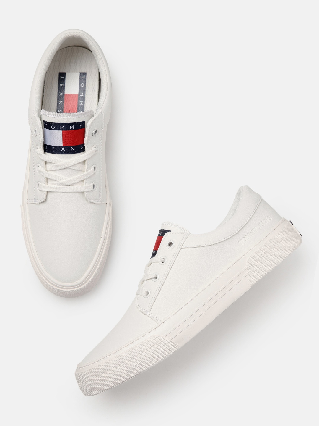 

Tommy Hilfiger Men Solid Sneakers, White
