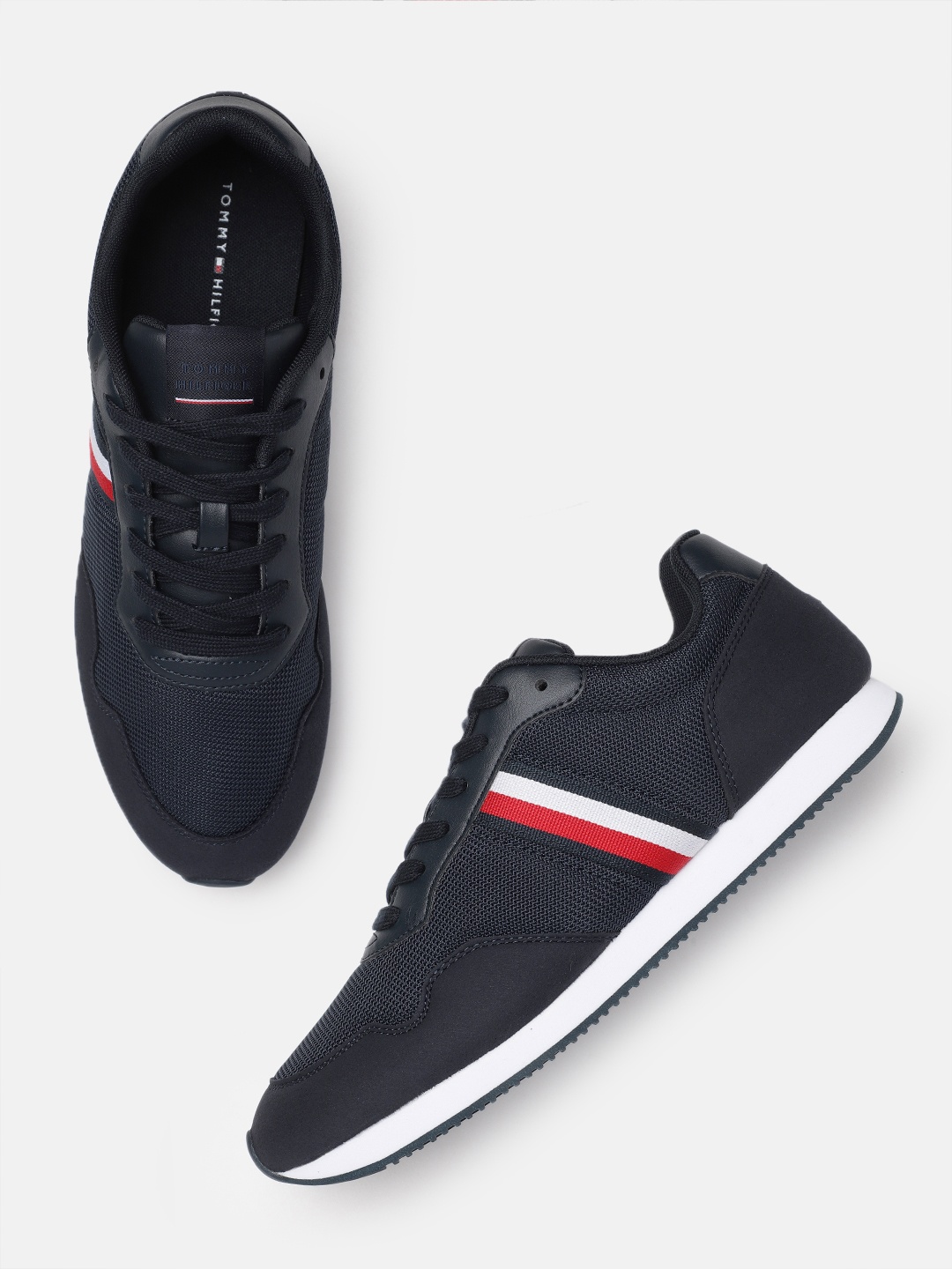 

Tommy Hilfiger Men Solid Sneakers With Striped Applique Detail, Navy blue
