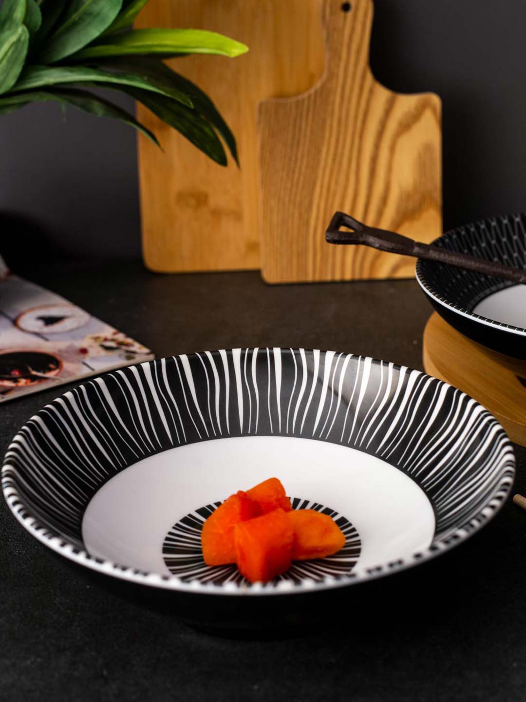 

THEDECORKART Black Monique Melamine Serving Bowl