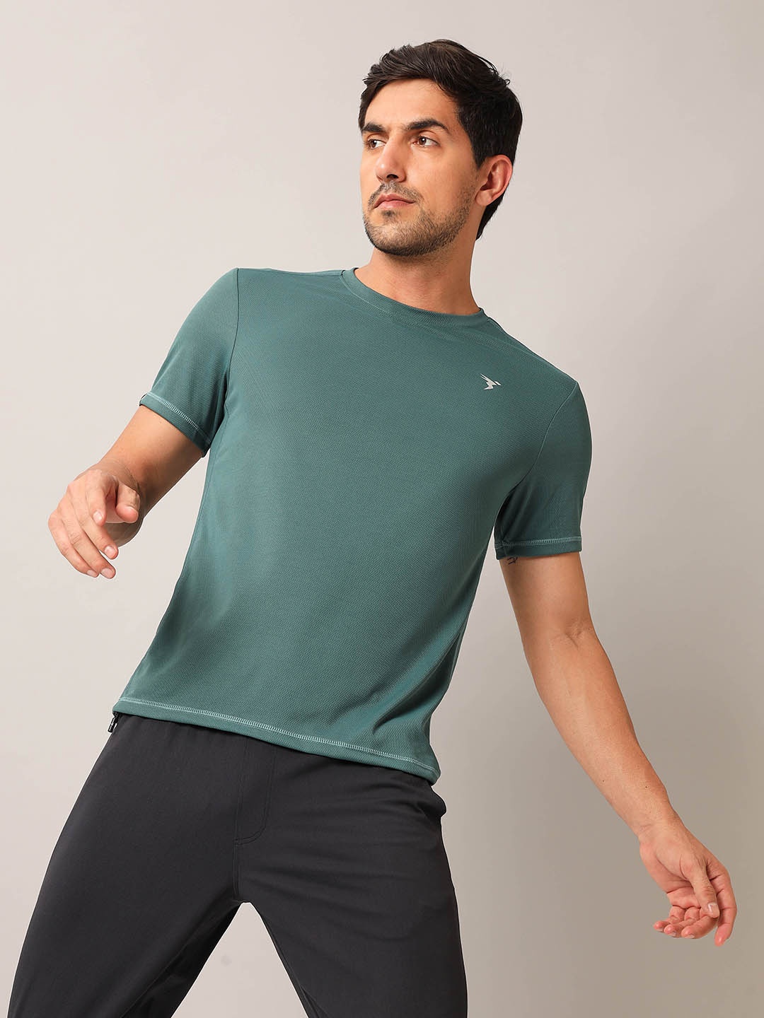 

Technosport Men Antimicrobial Slim Fit T-shirt, Green