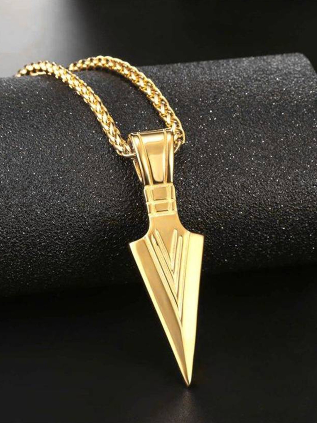 

KARISHMA KREATIONS Gold-Plated Arrow Pendant Chain