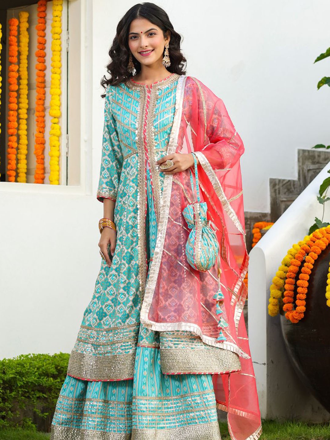 

Zolo Label Ethnic Motifs Printed Regular Kurti With Sharara & Dupatta, Blue