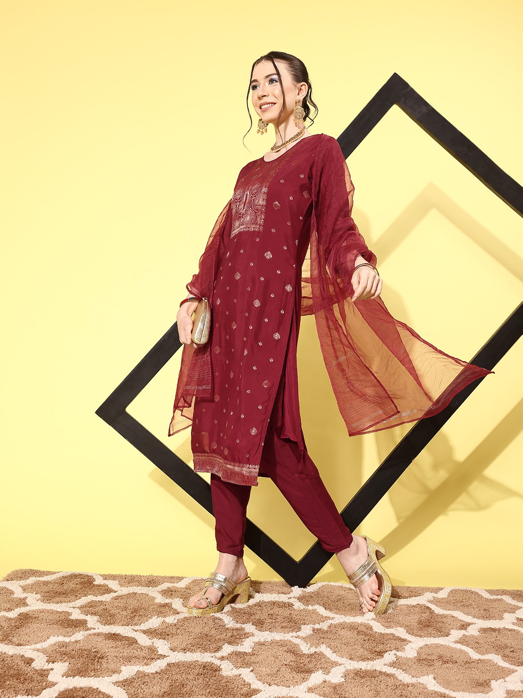 

Sangria Ethnic Motifs Printed Jacquard Kurta With Trousers & Dupatta, Maroon