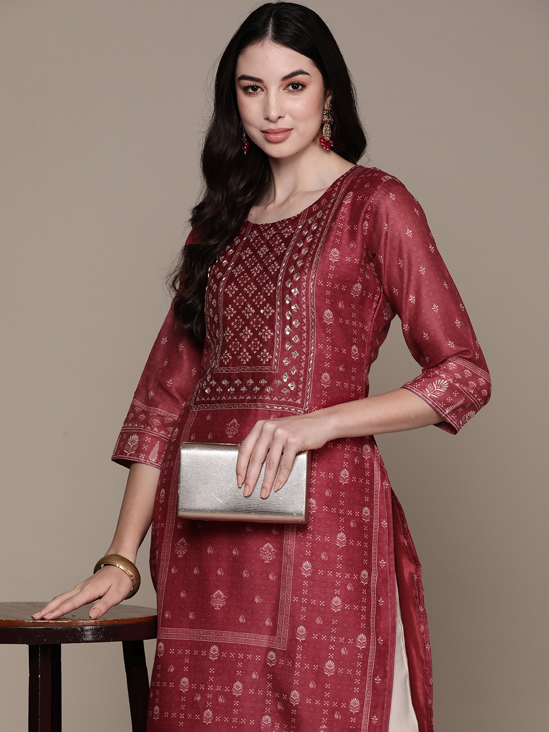 

Ishin Women Ethnic Motifs Printed Kurta, Magenta