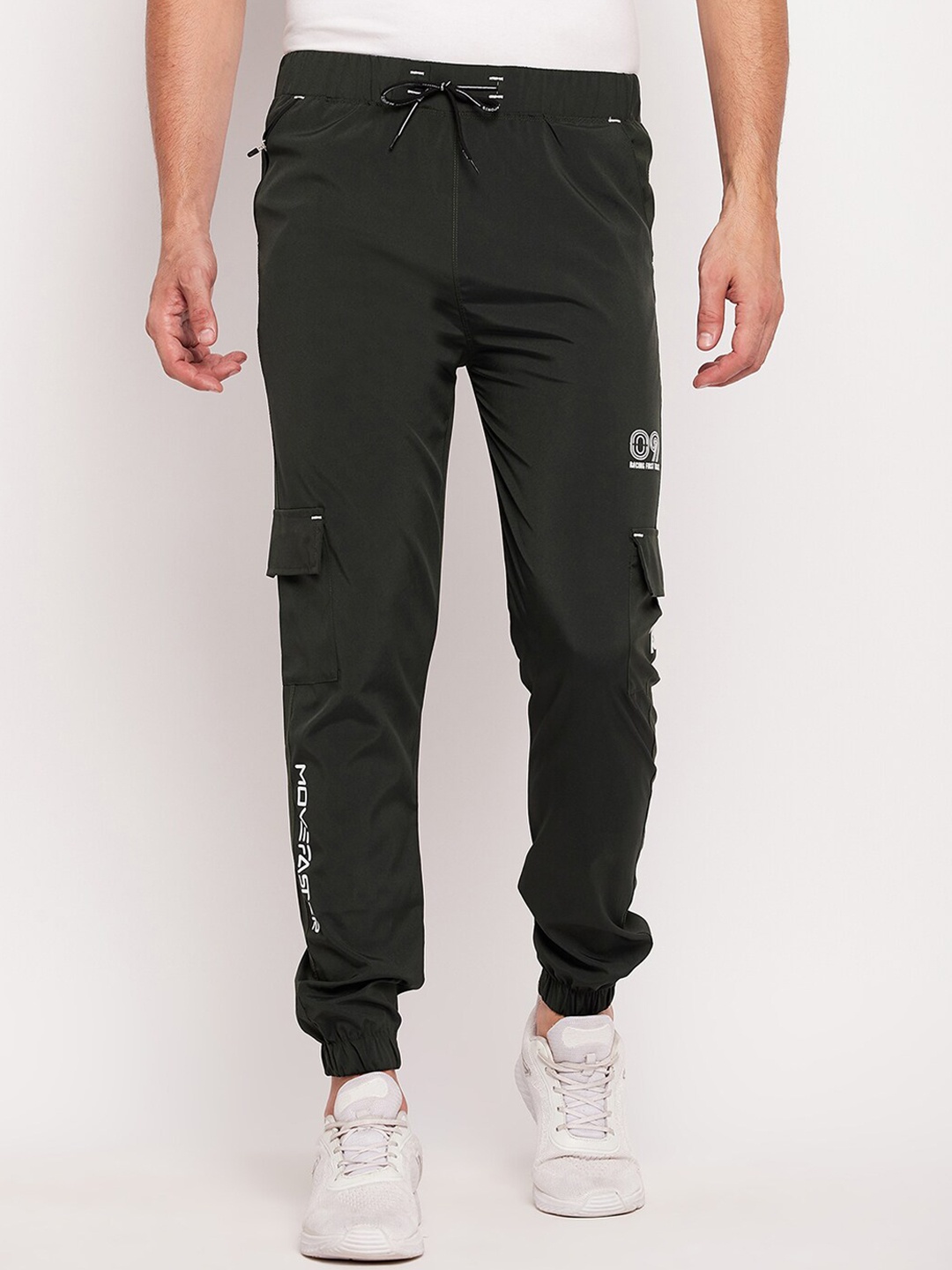

Camey Men Tapered Fit Sports Cargo Joggers, Green