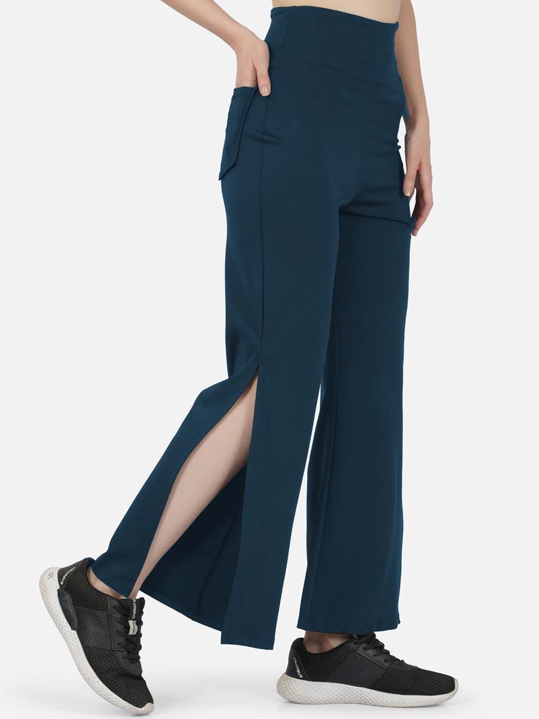 

IMPERATIVE Women Relaxed High-Rise Pain Knitted Flared Side Slit Sports Bootcut Trousers, Blue