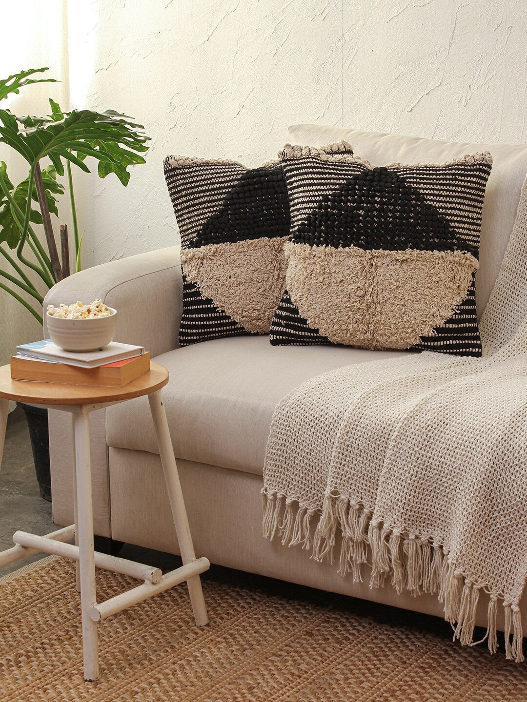 

House This Kani Black & Off White 2 Pieces Square Cushion Covers