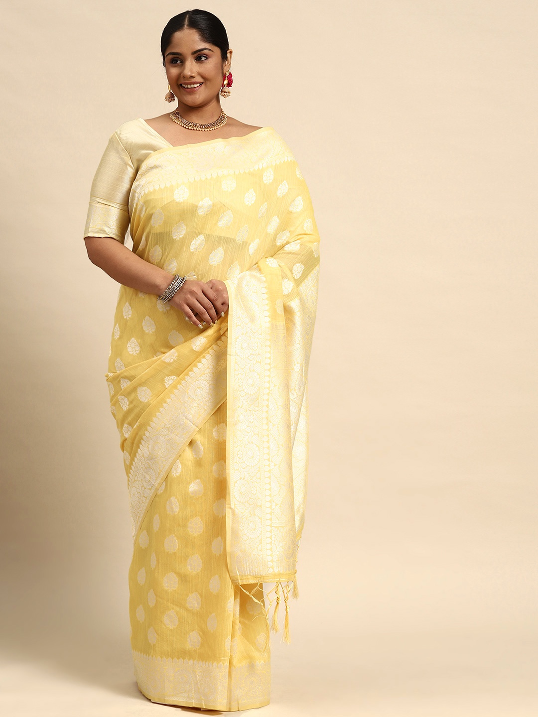 

Sztori Floral Zari Linen Blend Banarasi Saree, Yellow