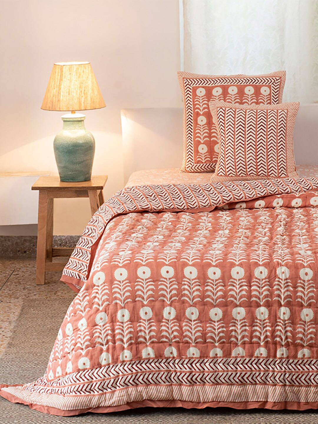 

Fabindia Floral AC Room 350 GSM Double Bed Quilt, Red