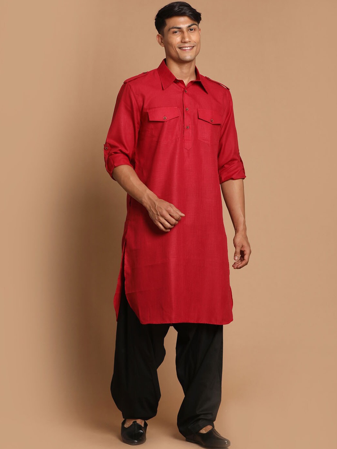 

VASTRAMAY Shirt Collar Roll-Up Sleeves Pathani Kurta With Pyjamas, Maroon