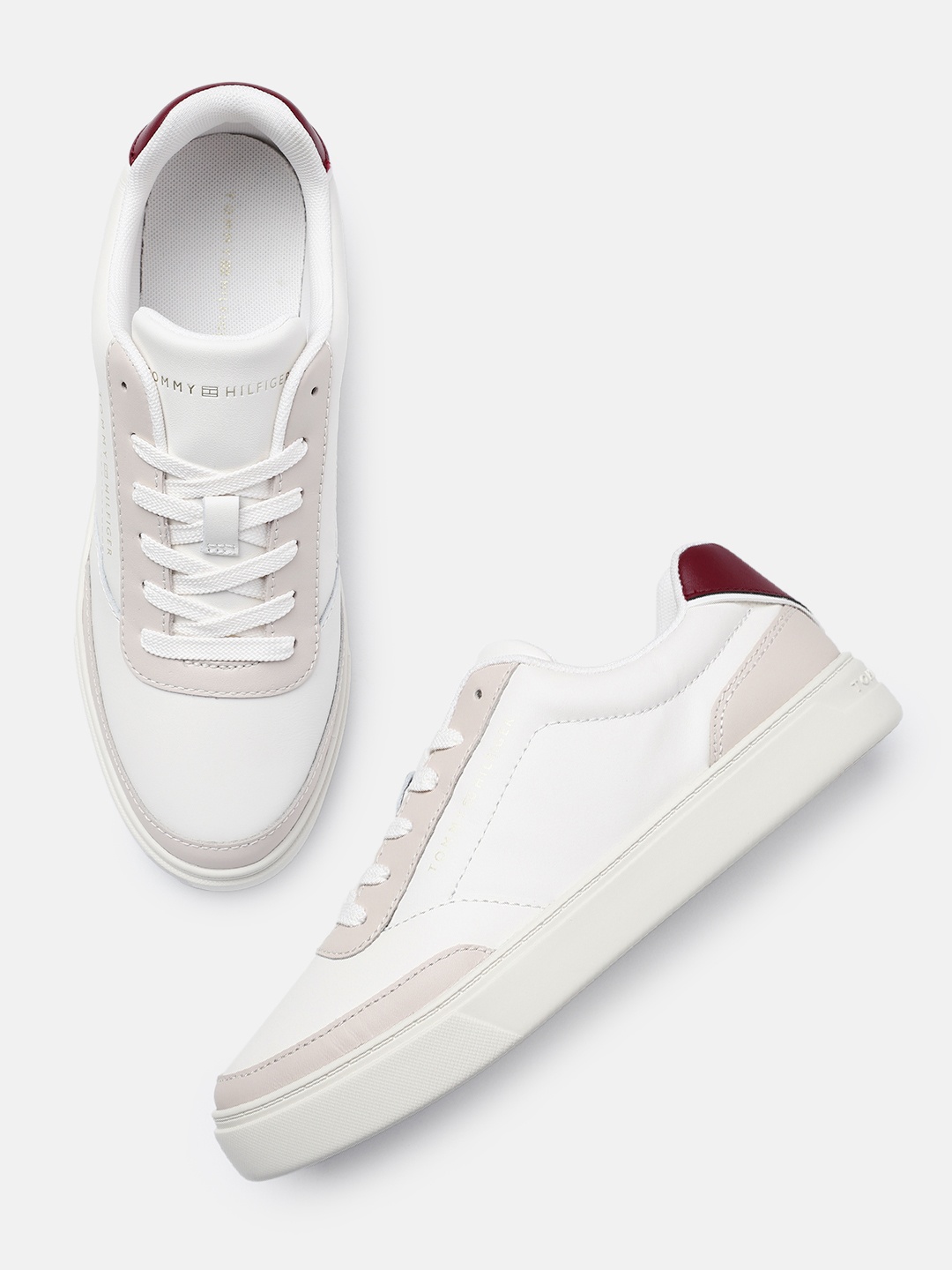 

Tommy Hilfiger Women Leather Sneakers, White