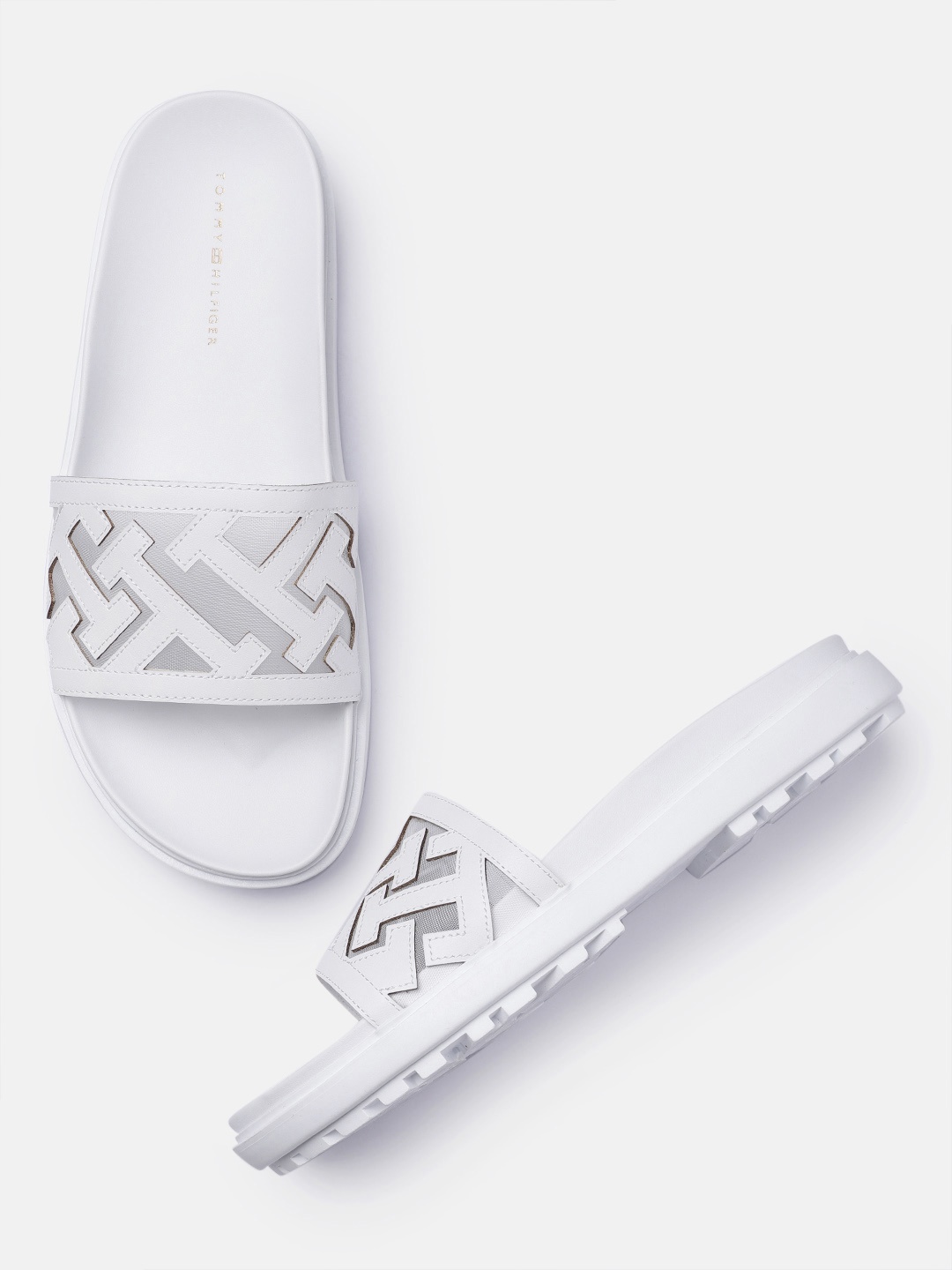 

Tommy Hilfiger Women Textured Leather Open Toe Flats, White
