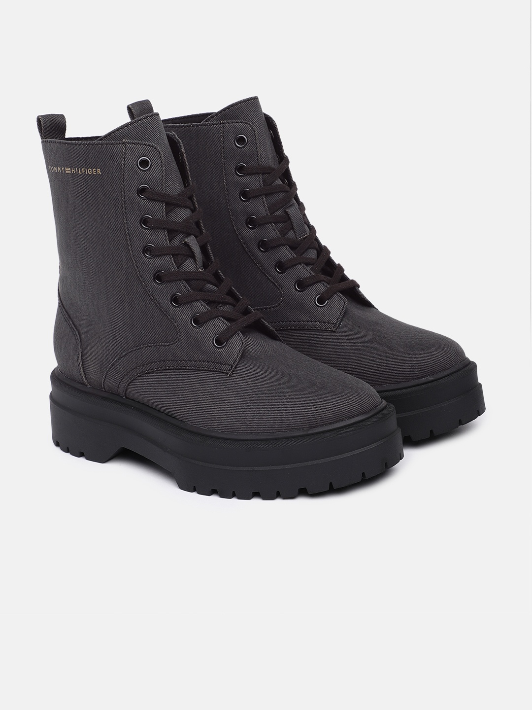

Tommy Hilfiger Women Essential Canvas Solid High-Top Low Chunk Boots, Black