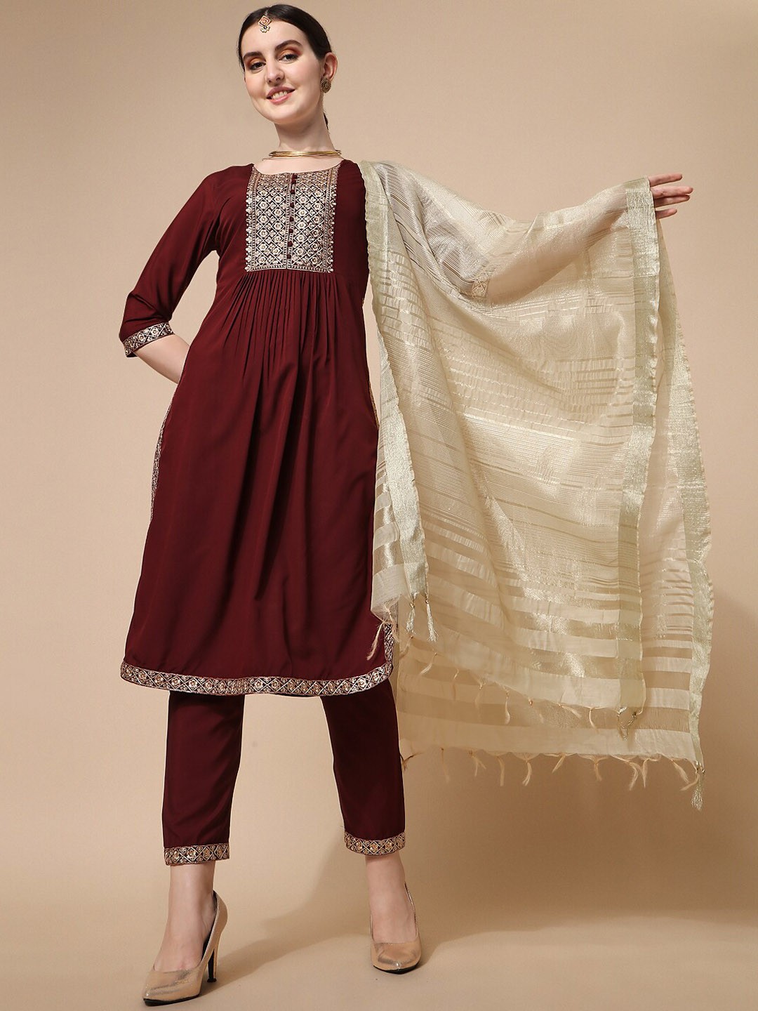 

NAINVISH Floral Zari Embroidered Regular Kurta With Trousers & Dupatta, Maroon