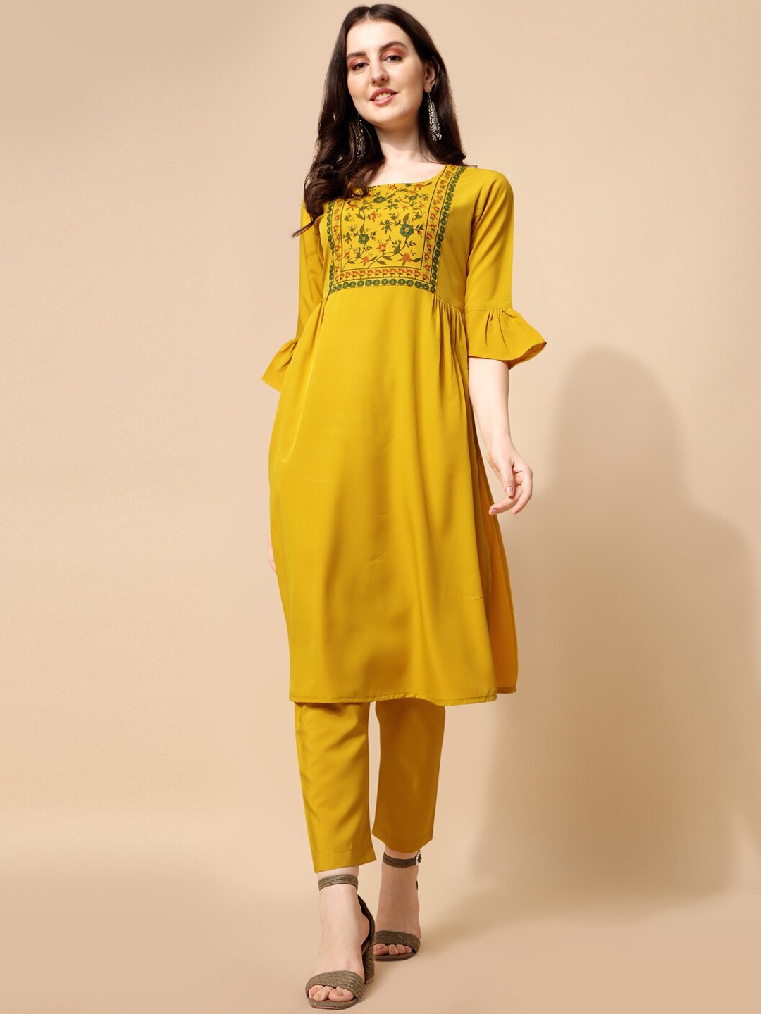 

NAINVISH Ethnic Motifs Printed Regular Kurta With Trousers, Yellow