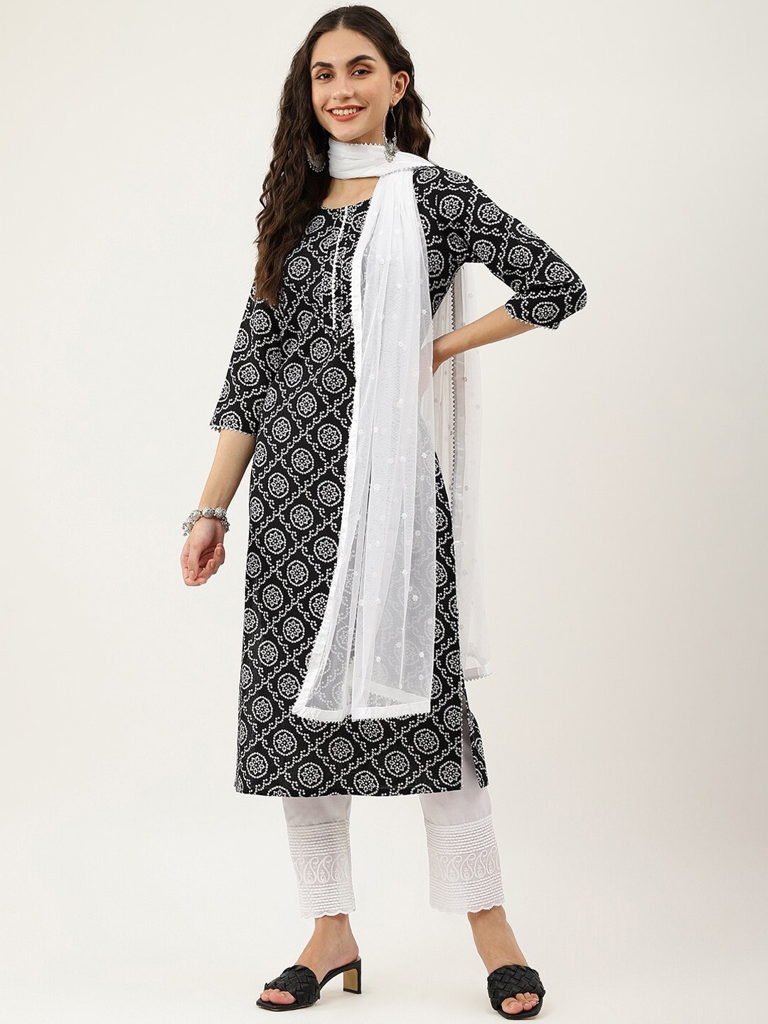 

NAINVISH Bandhani Printed Gotta Patti Kurta With Trousers & Dupatta, Black