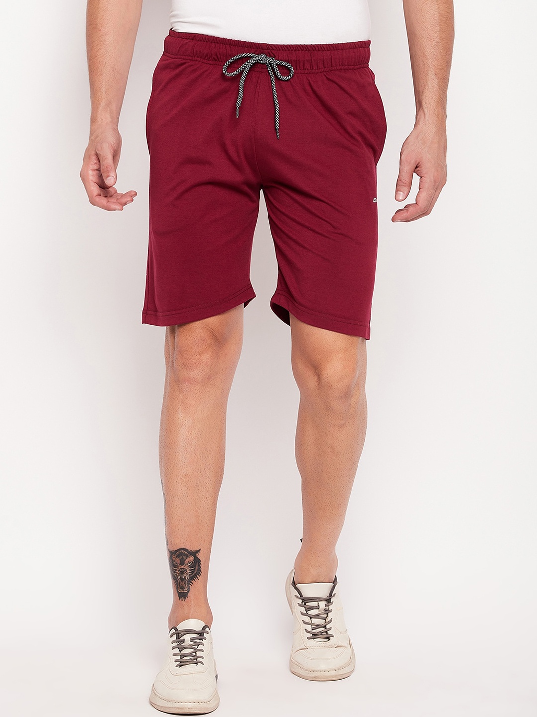 

Adobe Men Mid-Rise Cotton Shorts, Burgundy