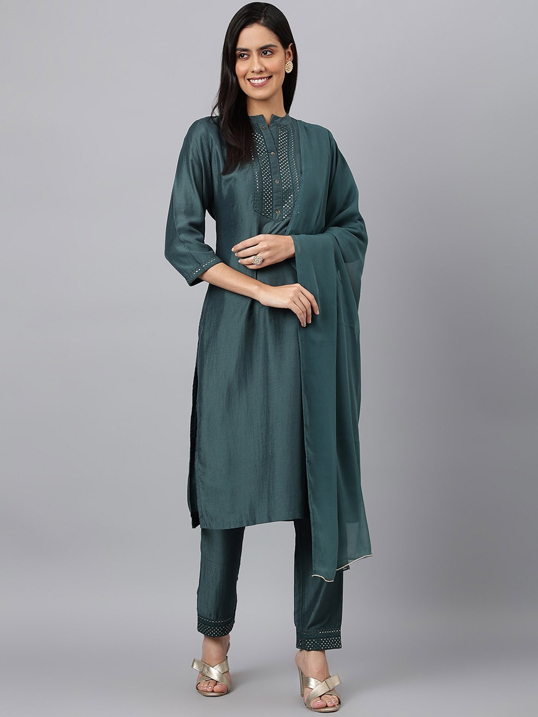 

KALINI Mandarin Collar Geometric Yoke Design Kurta with Trousers & With Dupatta, Green