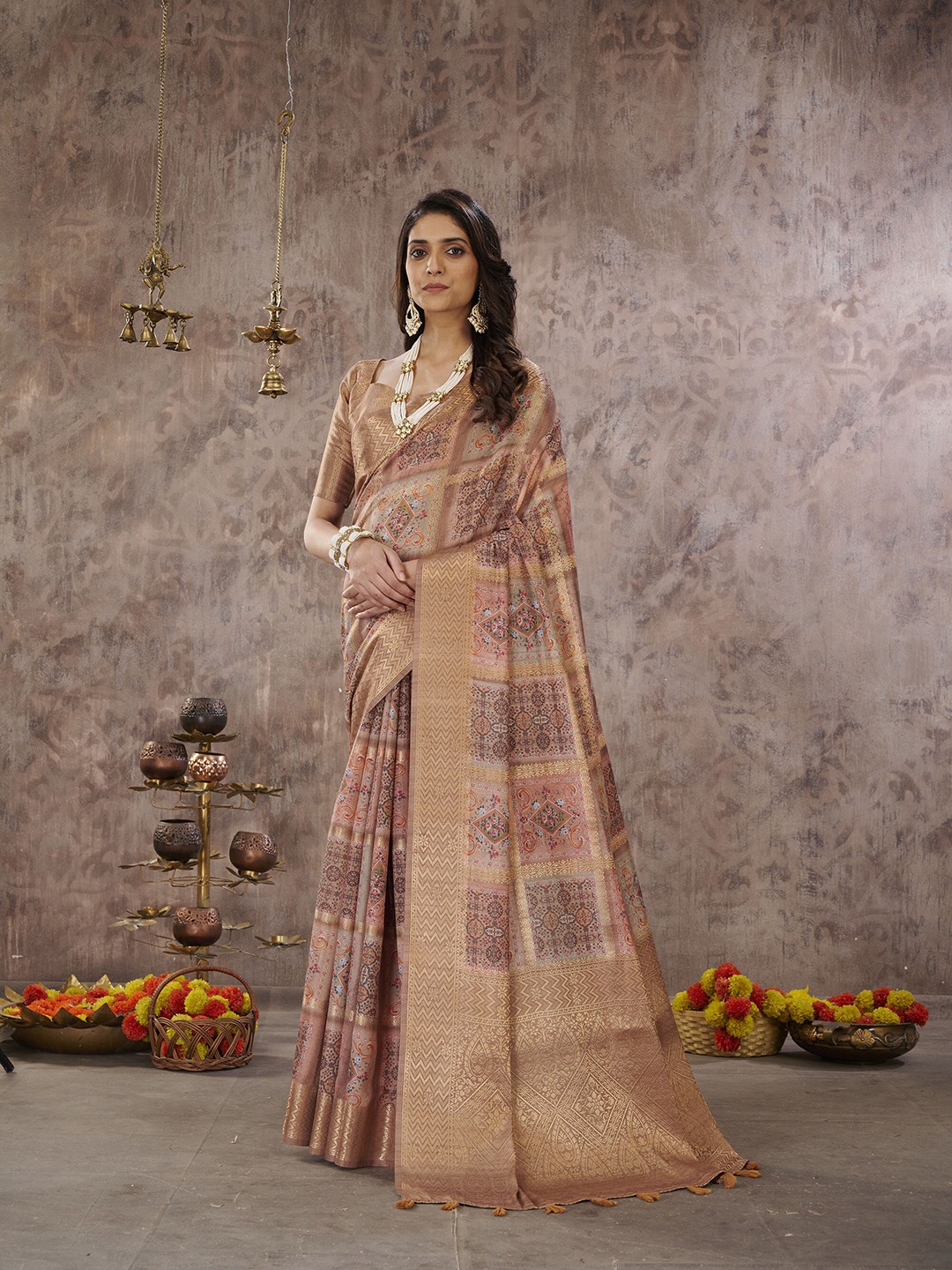 

elora Ethnic Motifs Zari Bhagalpuri Saree With Blouse Piece, Beige