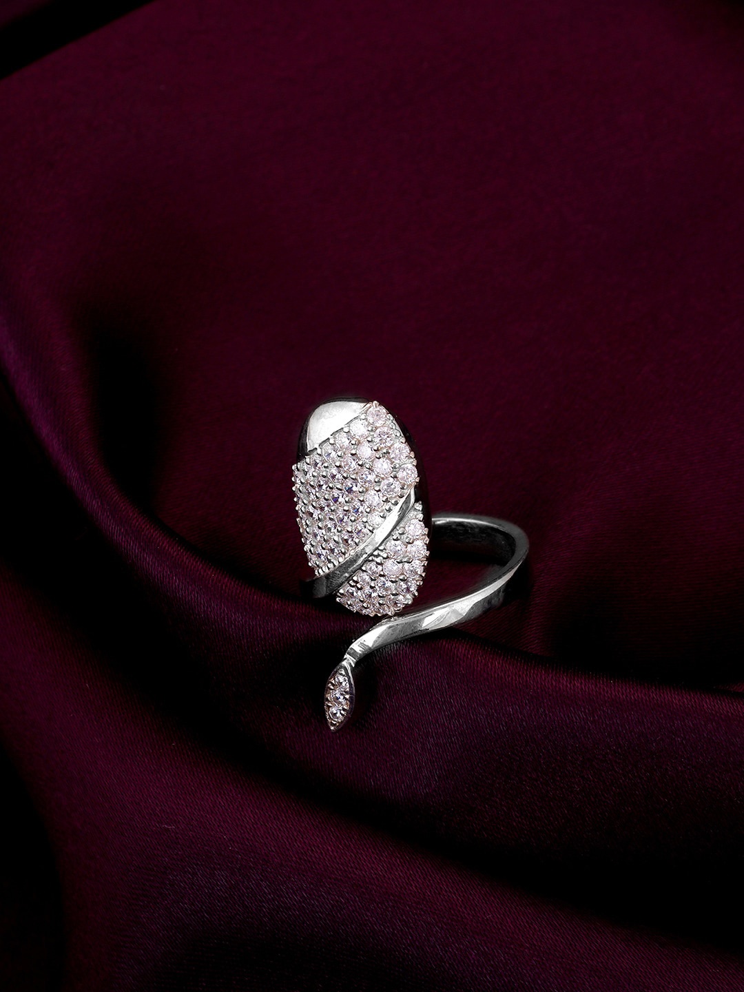

GIVA 925 Sterling Silver Rhodium-Plated CZ-Studded Finger Ring