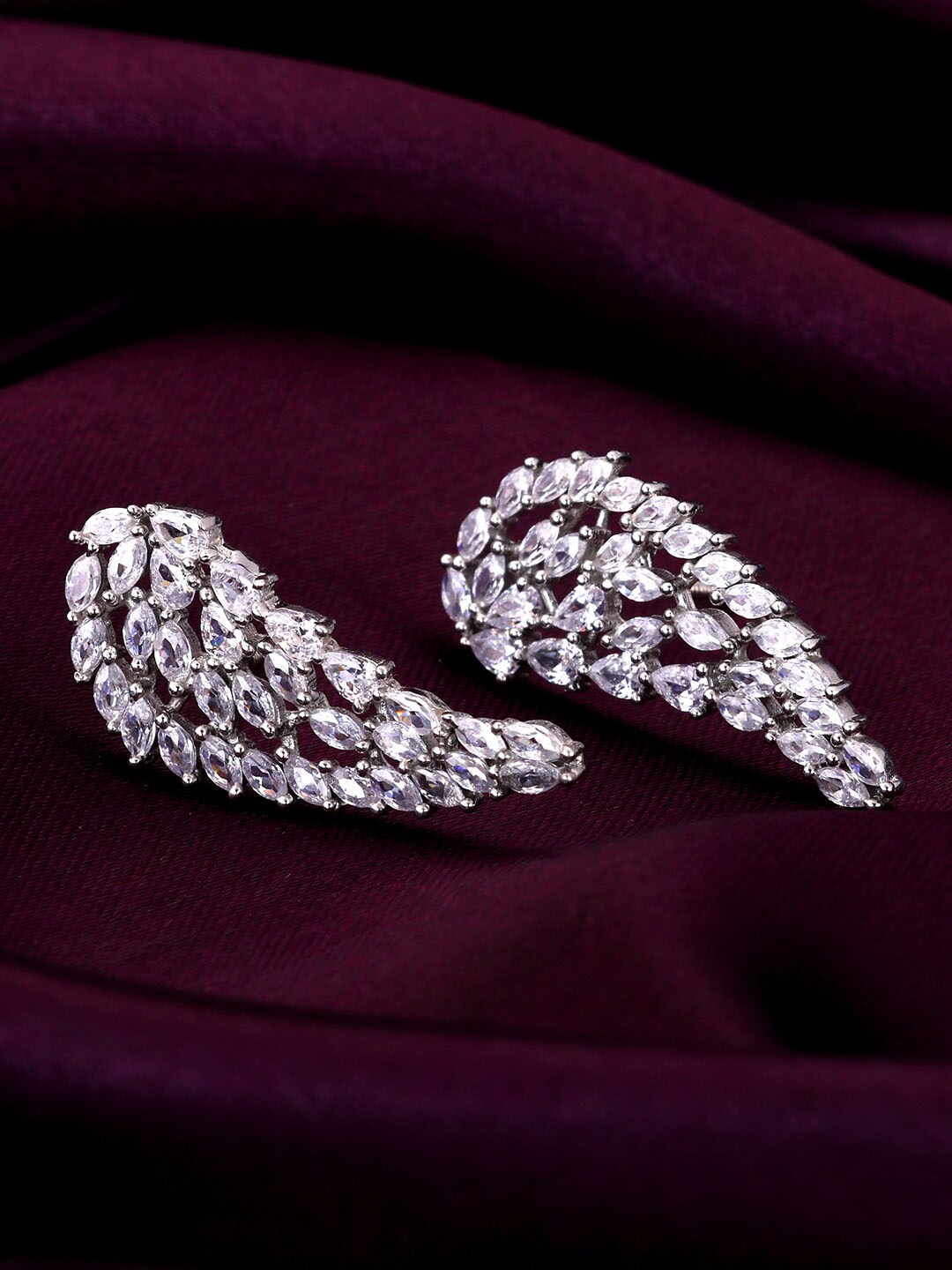 

GIVA Rhodium-Plated Contemporary Studs Earrings, Silver
