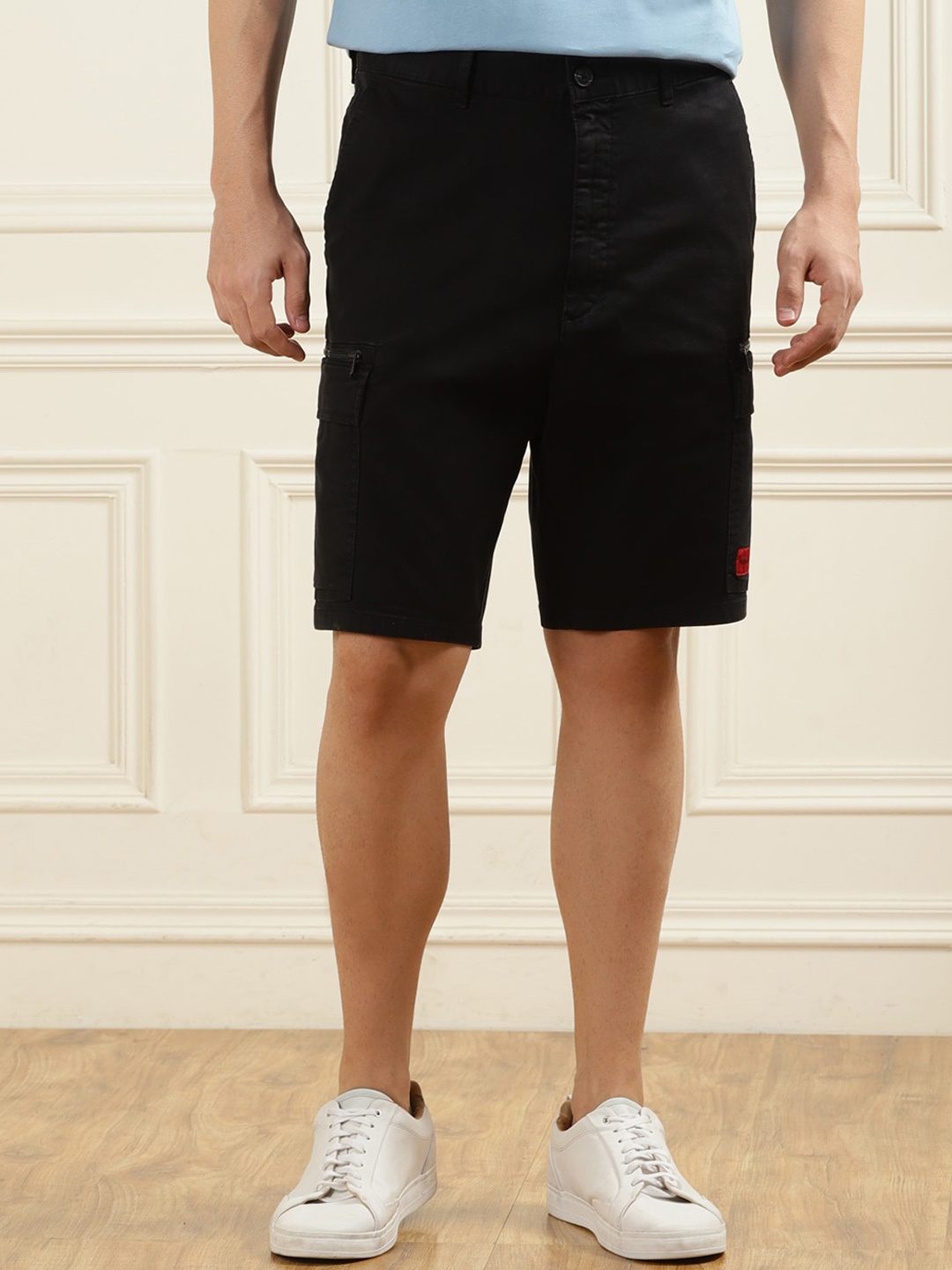 

HUGO Men Regular Fit Mid-Rise Cargo Shorts, Black