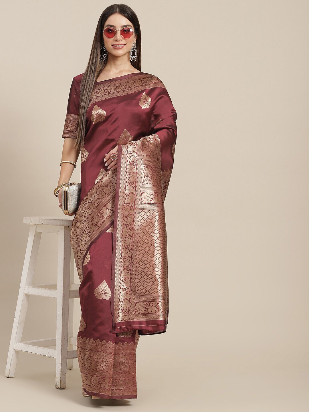 

DIVASTRI Ethnic Motif Zari Silk Blend Kanjeevaram Saree, Maroon