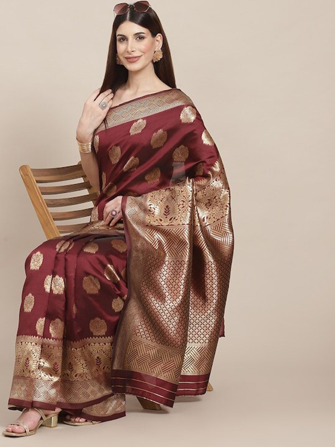 

DIVASTRI Ethnic Motif Zari Silk Blend Kanjeevaram Saree, Maroon