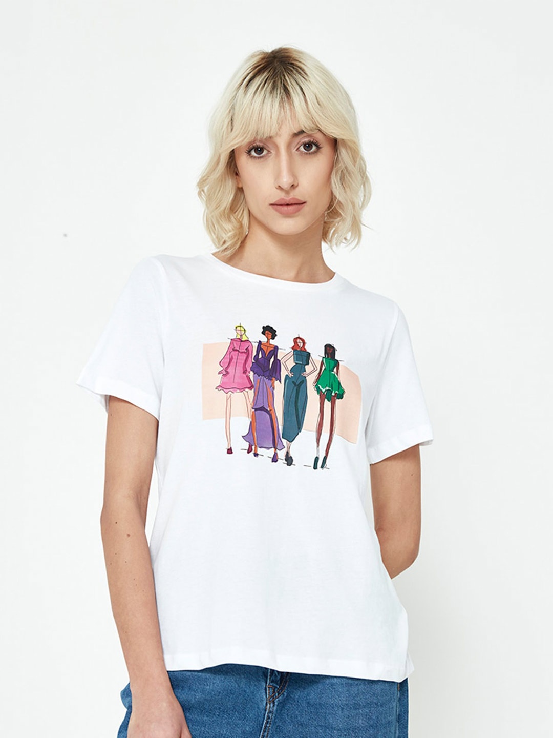 

COVER STORY White Graphic Printed Pure Cotton T-Shirt