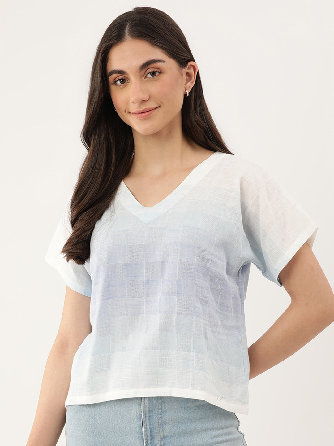 

Lokatita White Tie and Dye Extended Sleeves Cotton Top