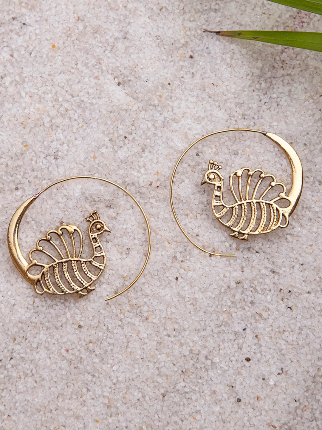 

Studio One Love Contemporary Hoop Earrings, Gold