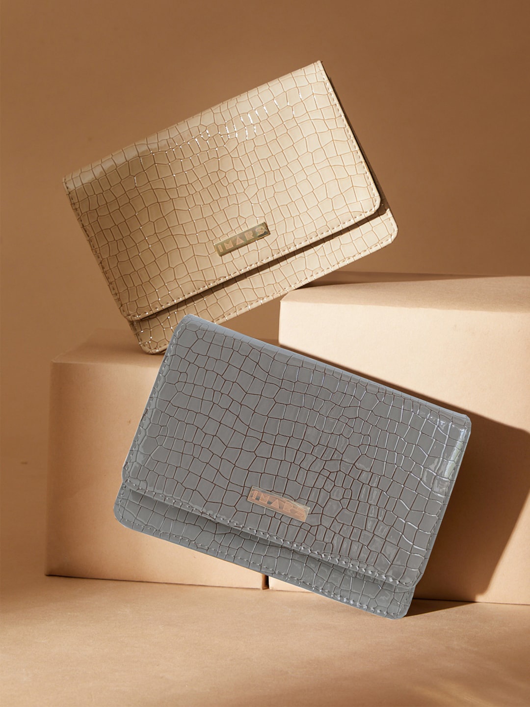 

IMARS Grey Colourblocked Structured Handheld Bag with Bow Detail