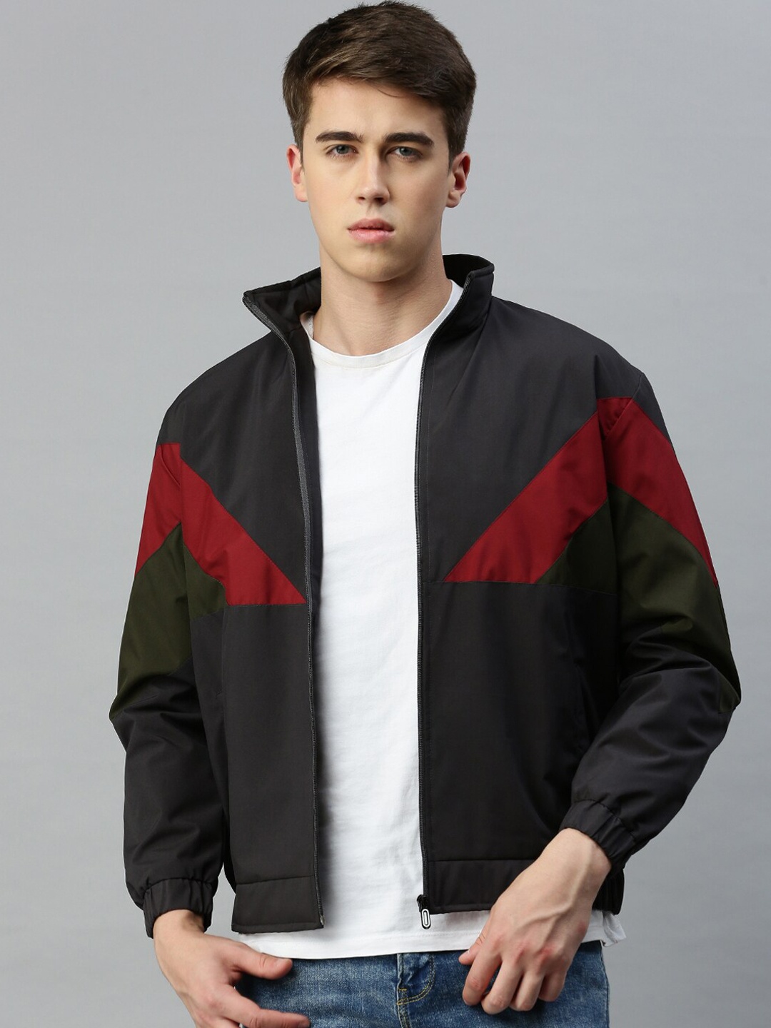 

VOXATI Men Colourblocked Mock Collar Sporty Jacket, Black