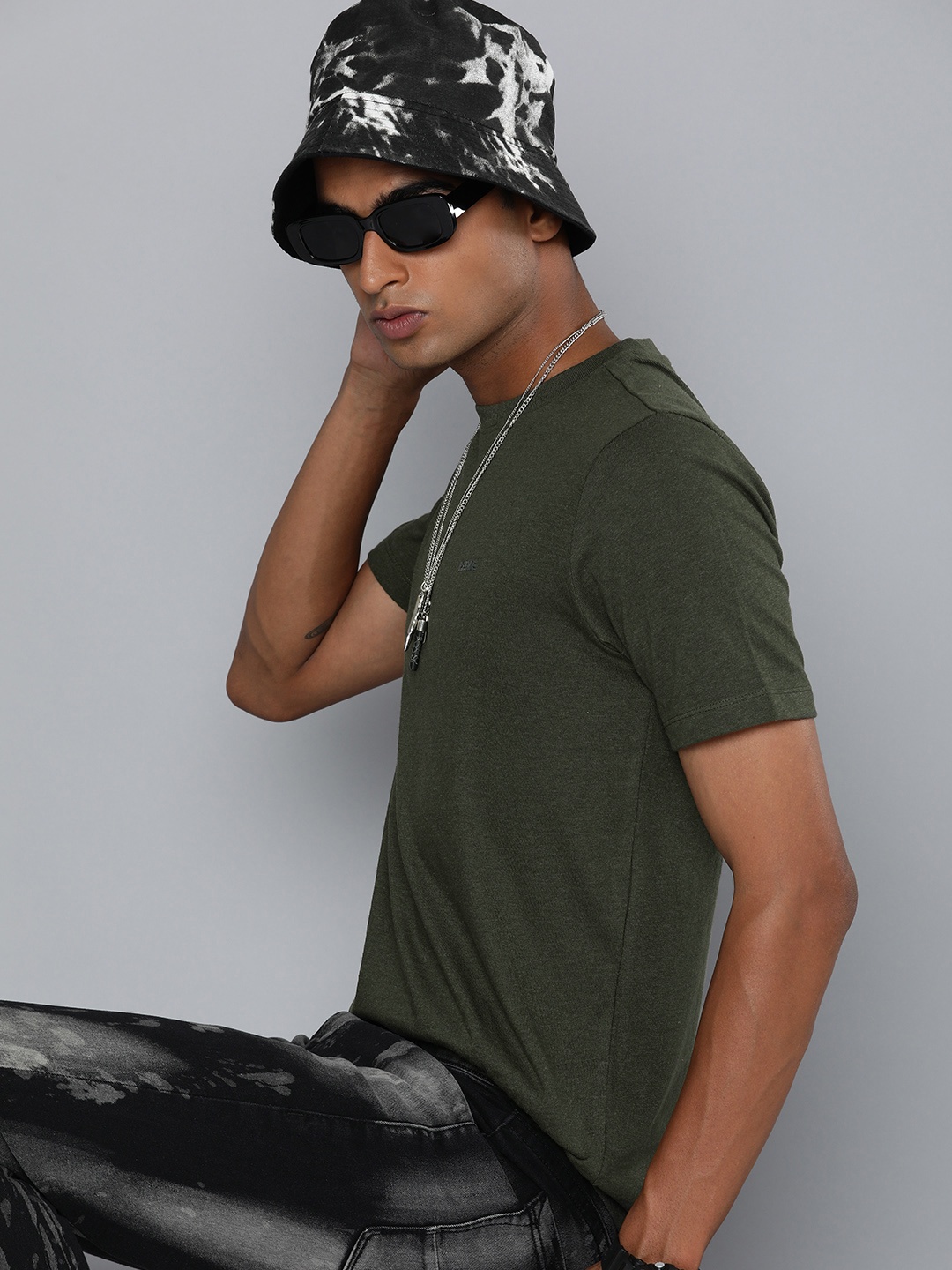 

R Code by The Roadster Life Co Men Olive Green T-shirt