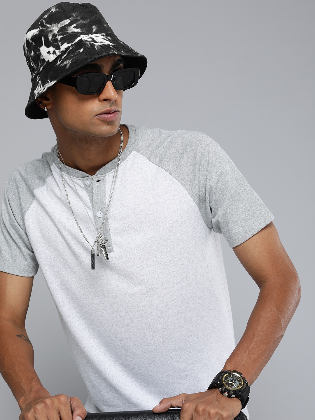

R Code by The Roadster Life Co Men Colourblocked Henley Neck T-shirt, White