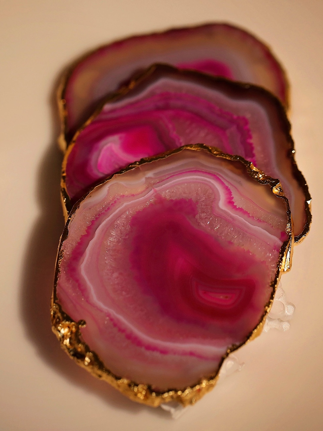 

HOMEARTE Pink & Gold Toned 4 Pieces Printed Agate Stone Coasters