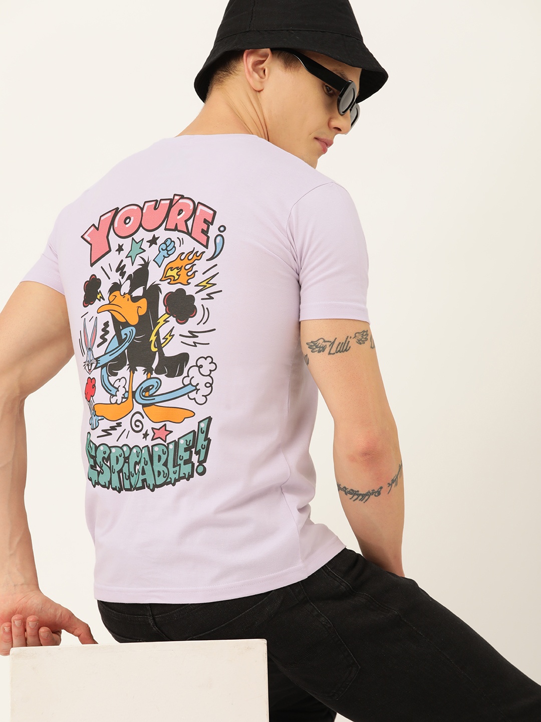 

Kook N Keech Men Looney Tunes Printed Loose T-shirt, Lavender
