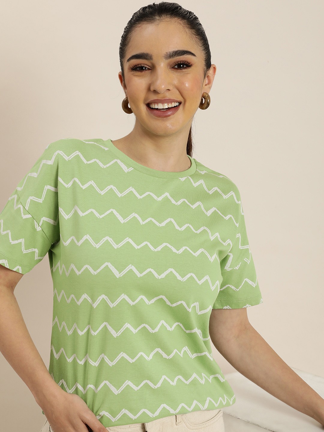 

HERE&NOW Chevron Printed Drop-Shoulder Sleeves Pure Cotton T-shirt, Green