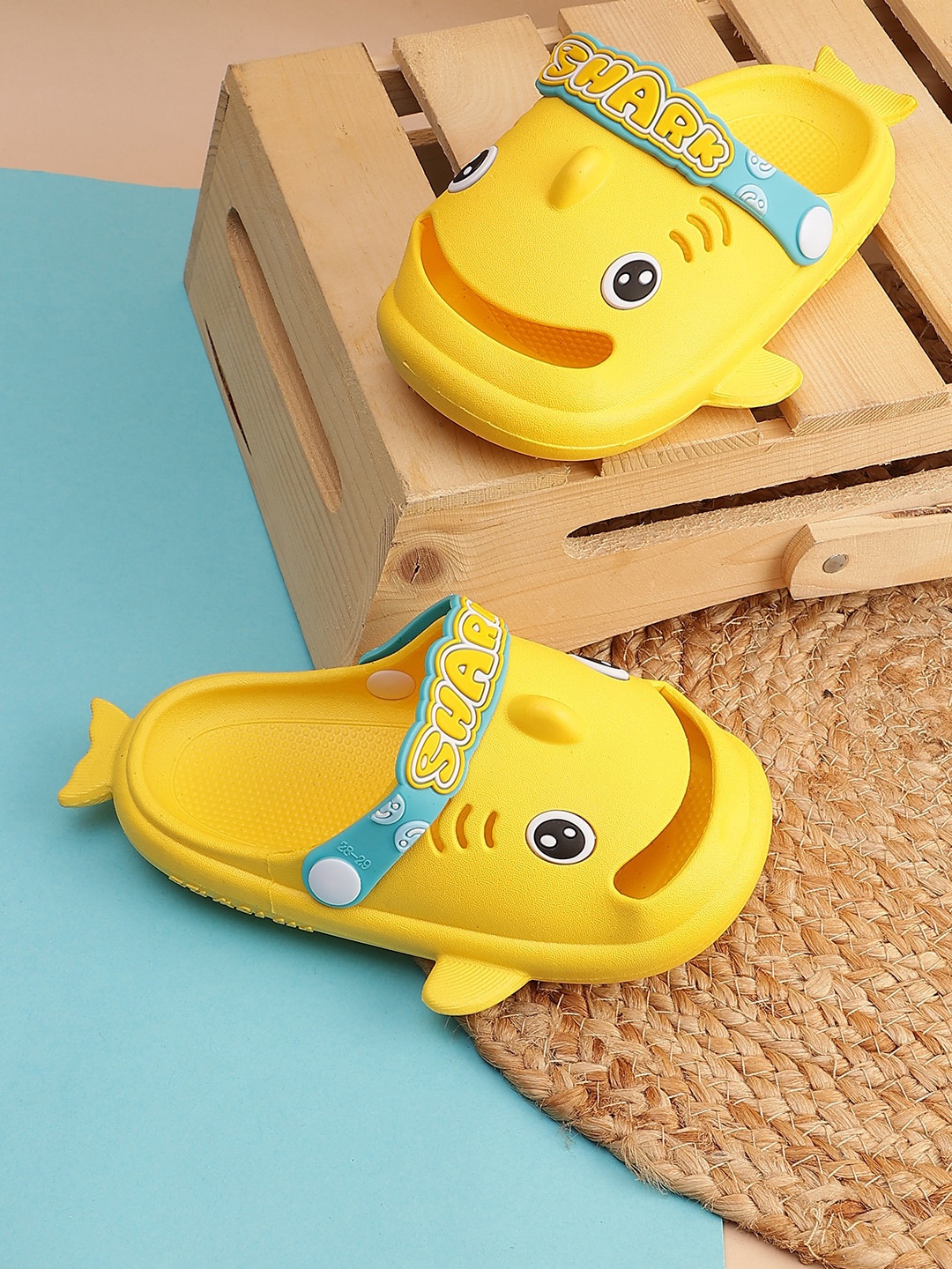 

PASSION PETALS Kids Shark Style Lightweight Basics Clogs, Yellow