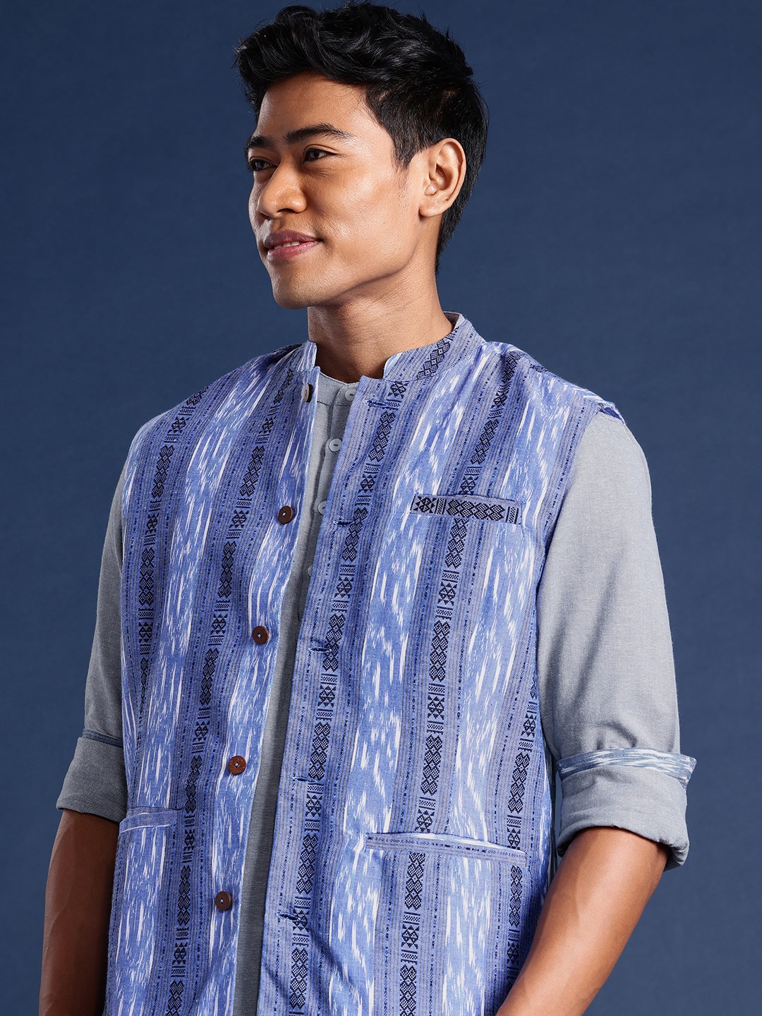 

Taavi Men Ikat Pure Cotton Kurta with Trousers & Nehru Jacket, Blue