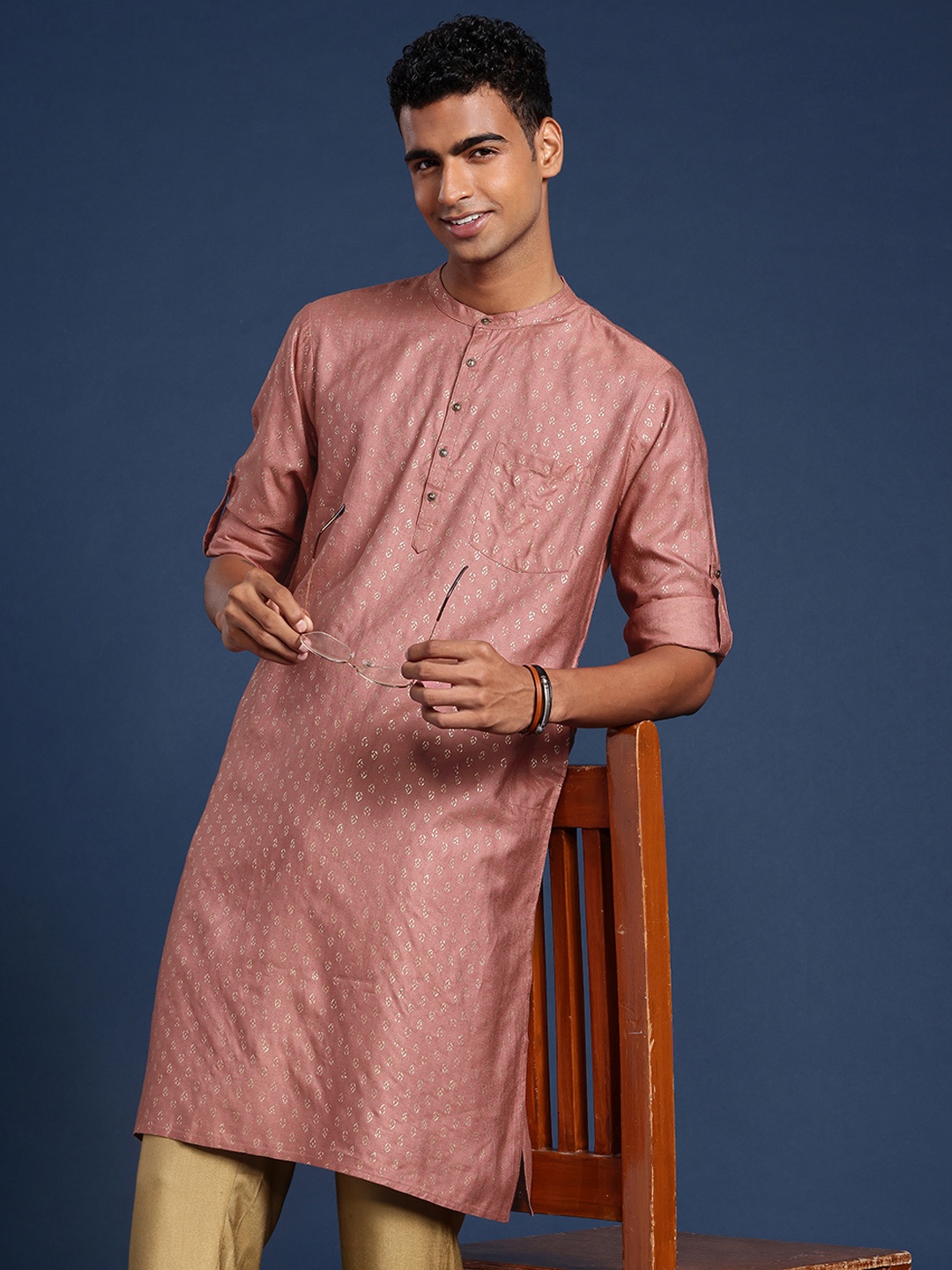 

Taavi Rogan Kurta with Pyjamas, Pink