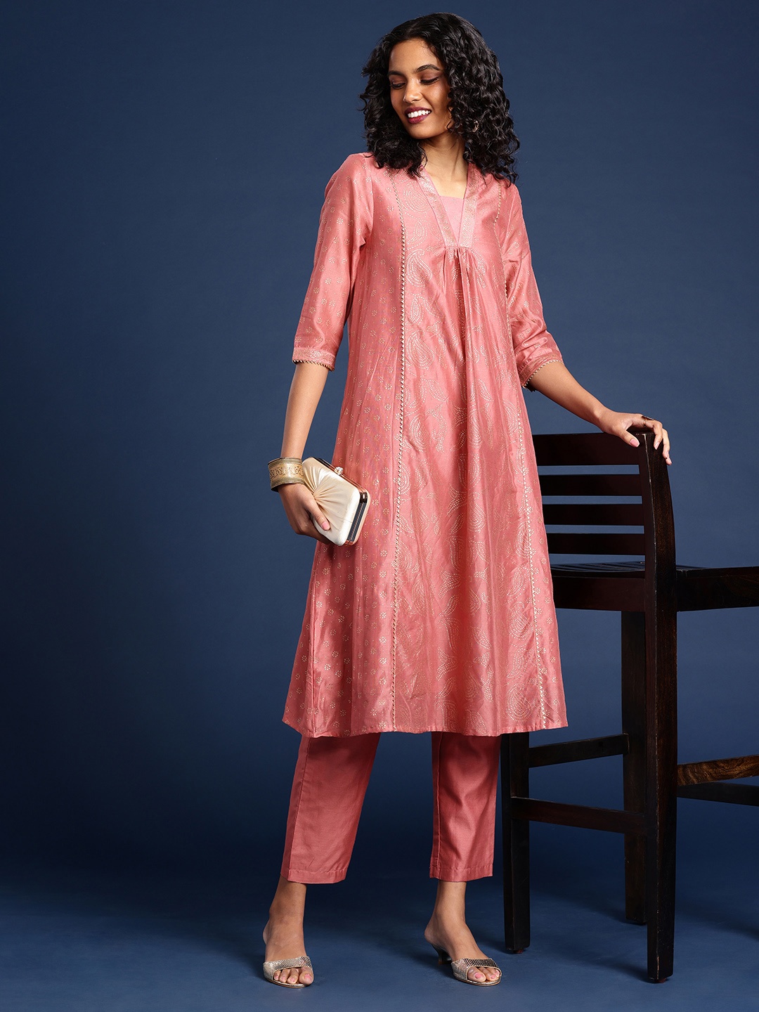 

Taavi Ethnic Motifs Rogan Printed Regular A-Line Kurta with Trousers, Peach