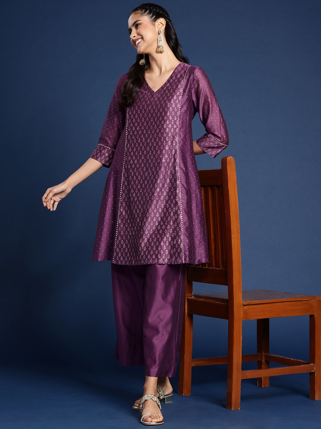 

Taavi Women Rogan Ethnic Motifs Self Design Kurta With Palazzos, Purple