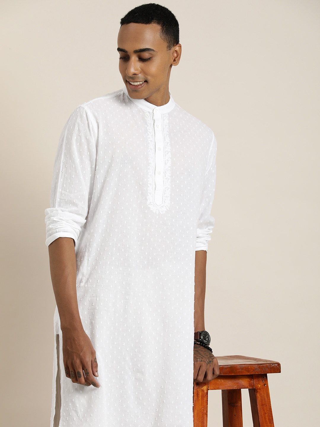 

Taavi Ethnic Motifs Chikankari Embroidered Pure Cotton Kurta, White