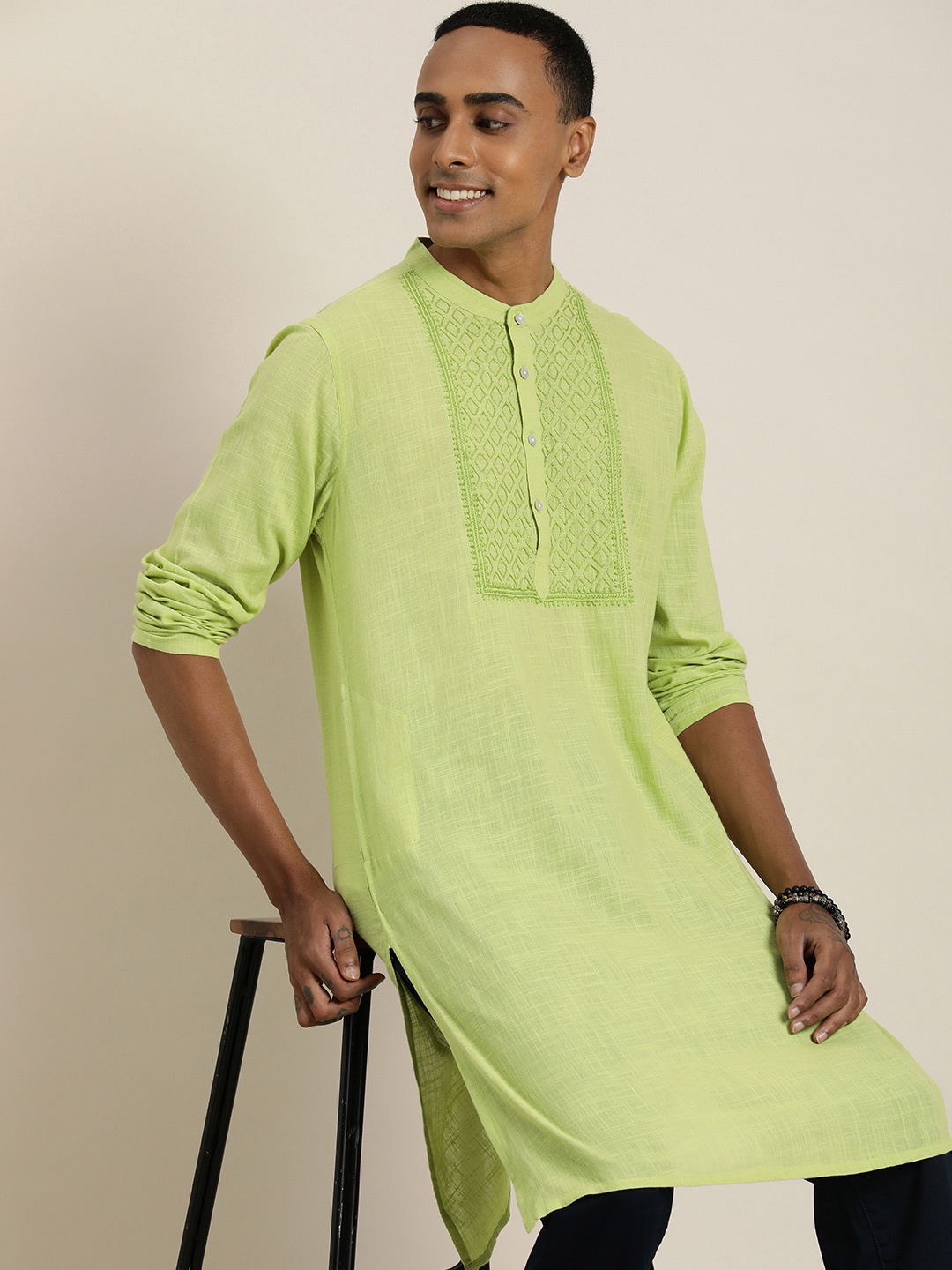 

Taavi Geometric Chikankari Embroidered Pure Cotton Kurta, Lime green