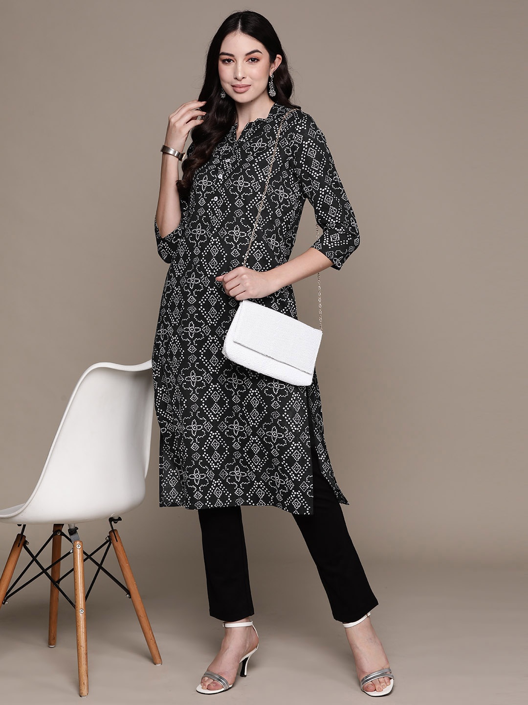 

Anubhutee Women Bandhani Printed Cotton Kurta, Black