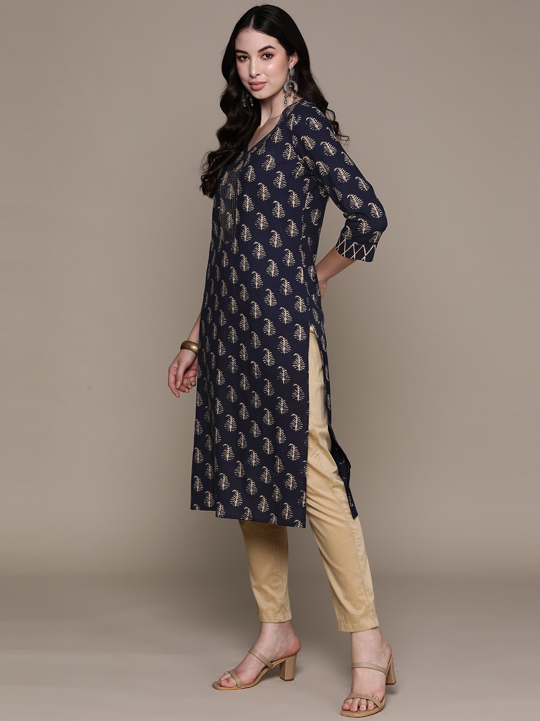 

Anubhutee Ethnic Motifs Printed Kantha Work Kurta, Navy blue