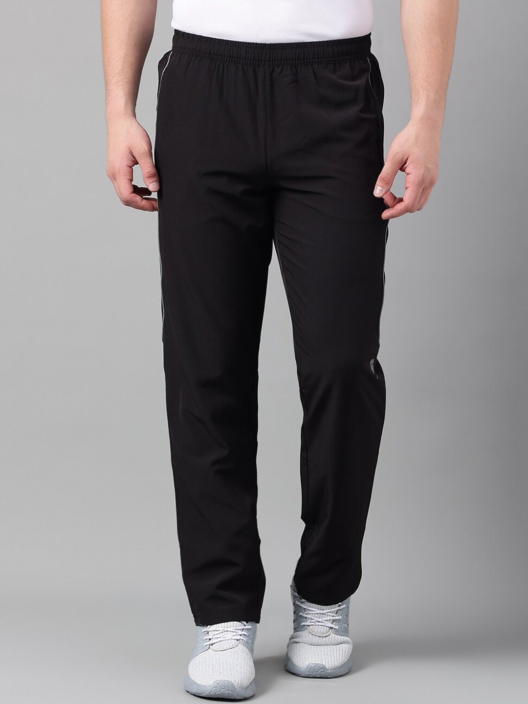 

UNPAR Men Regular Fit Wicking Track Pant, Black